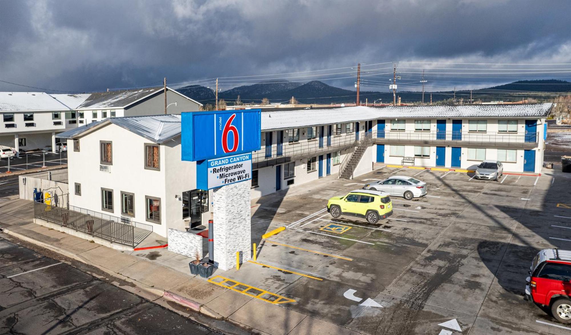 Motel 6 Williams Az Downtown Grand Canyon Exteriör bild
